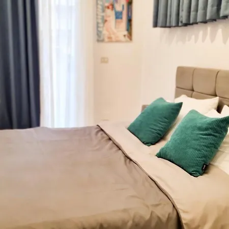 Apartment Comfy & Cute Space In Center Tirana