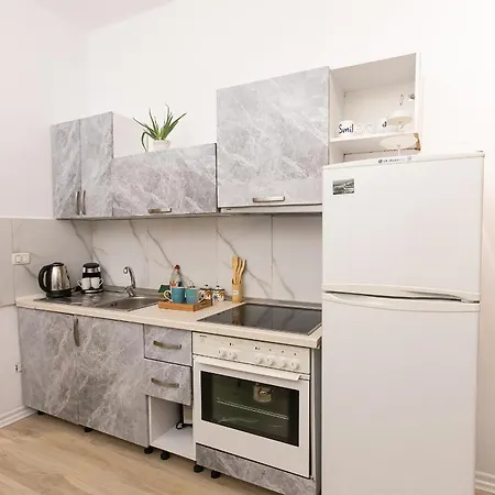 Comfy & Cute Space In Center Apartment Tirana